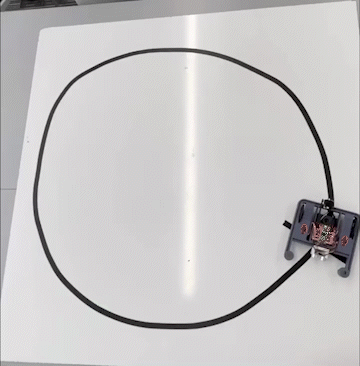 ../_images/proportional_line_following.gif